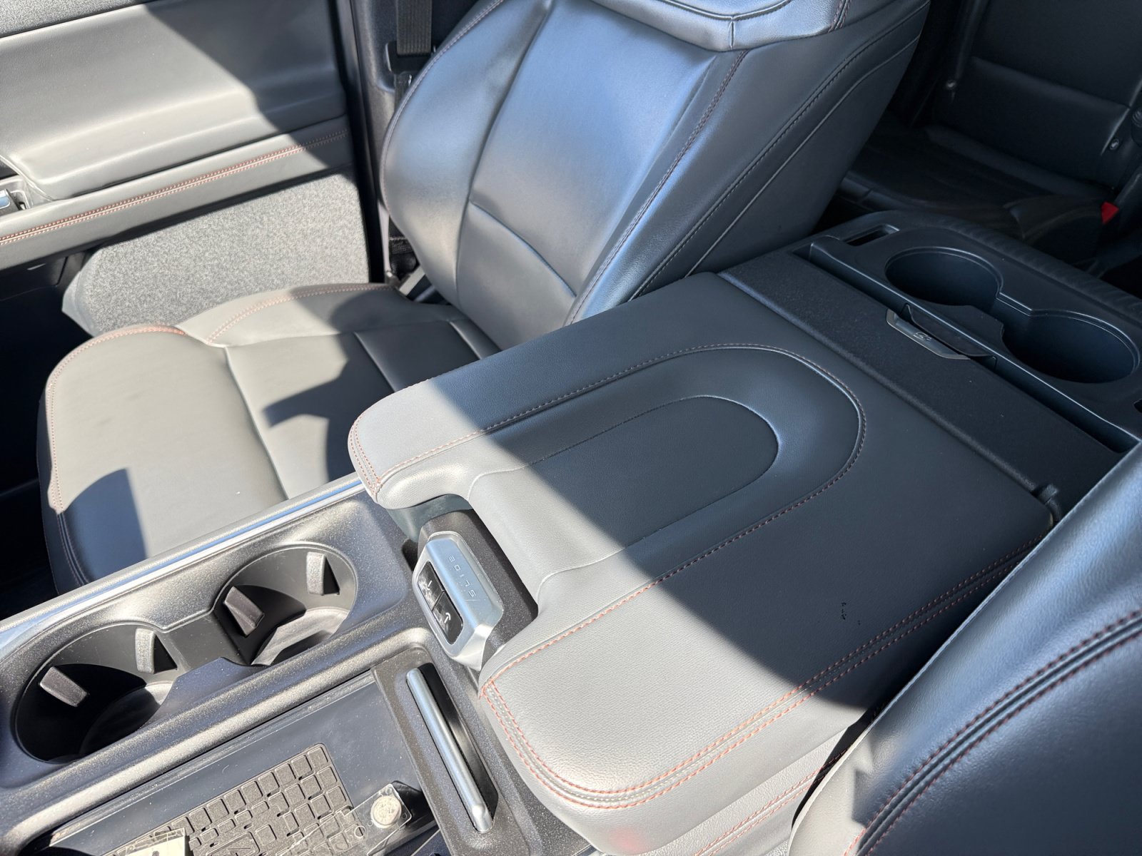 Certified 2025 Ford Expedition Active AWD/4WD image 14