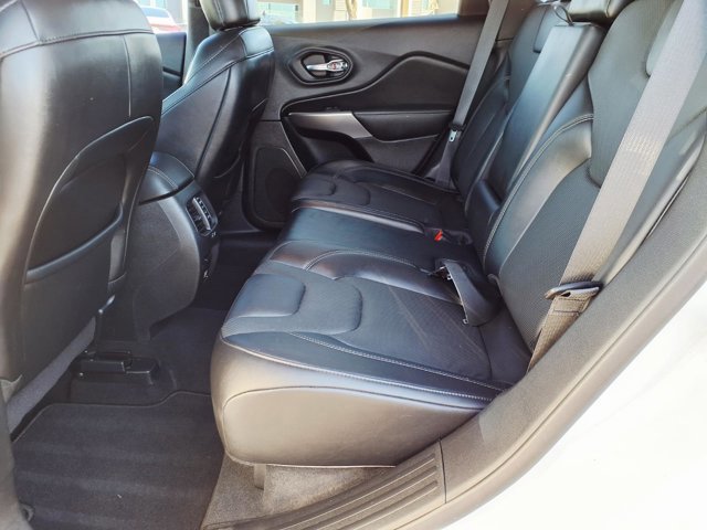 Used 2021 Jeep Cherokee Latitude Lux w/ Comfort/Convenience Group image 17