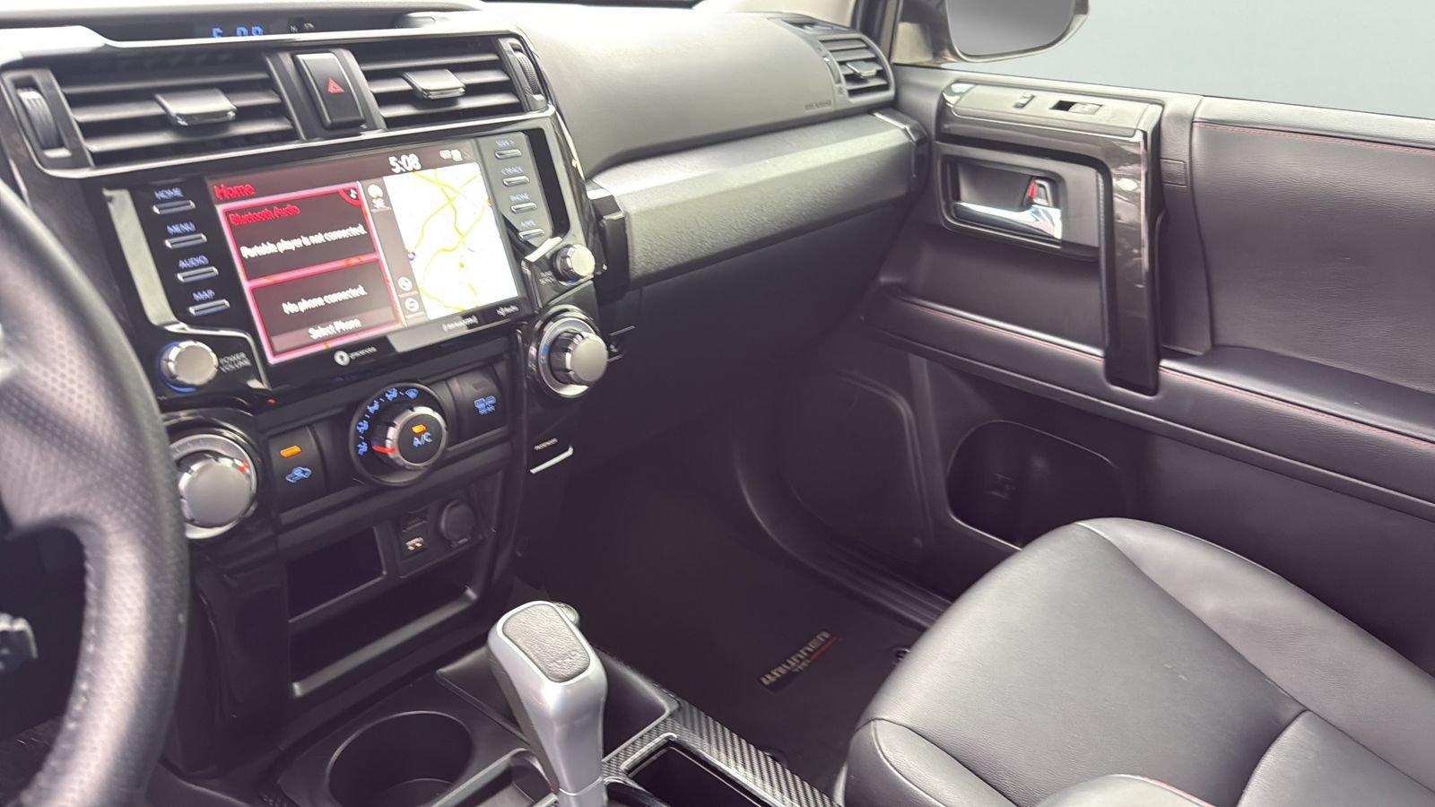 Used 2022 Toyota 4Runner TRD Off-Road Premium AWD/4WD image 16