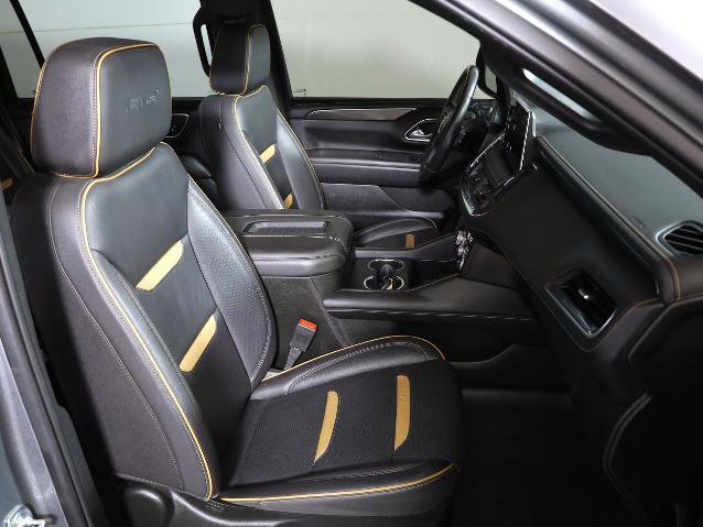 Used 2022 GMC Yukon XL AT4 w/ Technology Package image 9