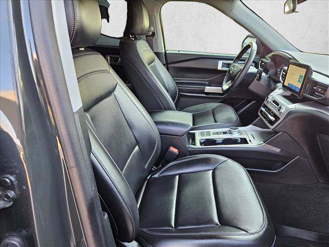 Certified 2024 Ford Explorer XLT w/ Equipment Group 202A RWD image 15