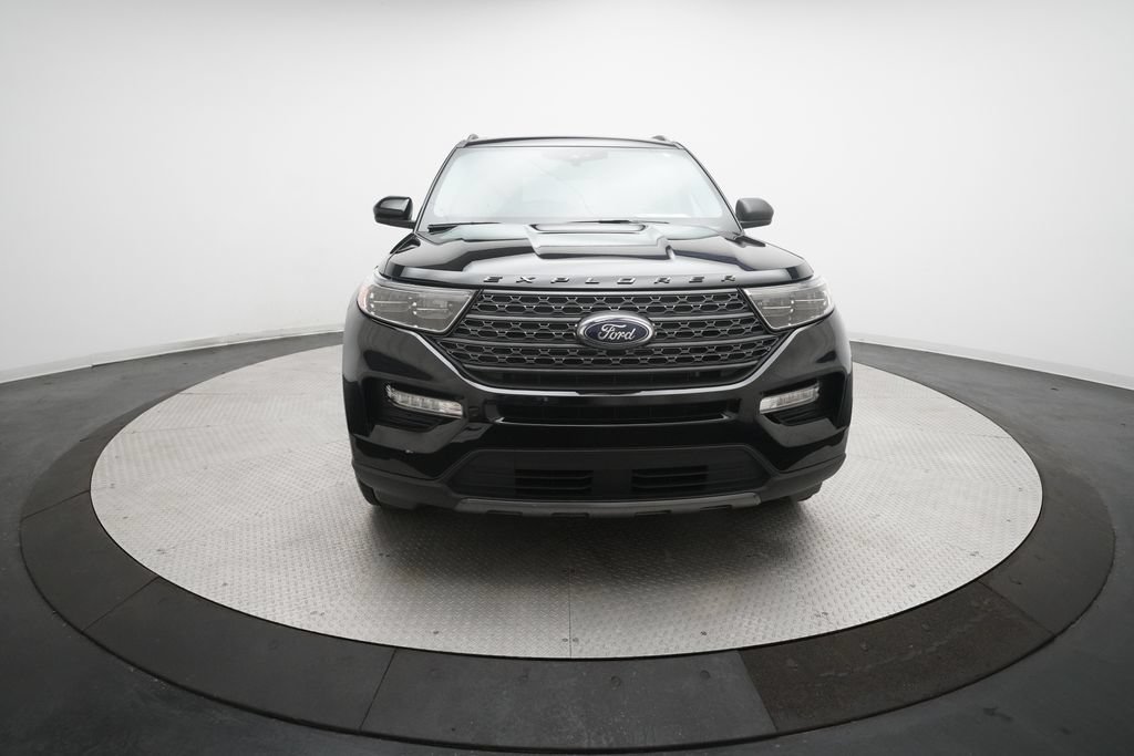 Certified 2023 Ford Explorer XLT w/ Equipment Group 202A AWD/4WD image 11
