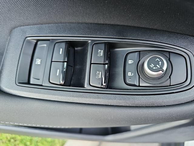Used 2025 Subaru Outback Premium AWD/4WD image 29