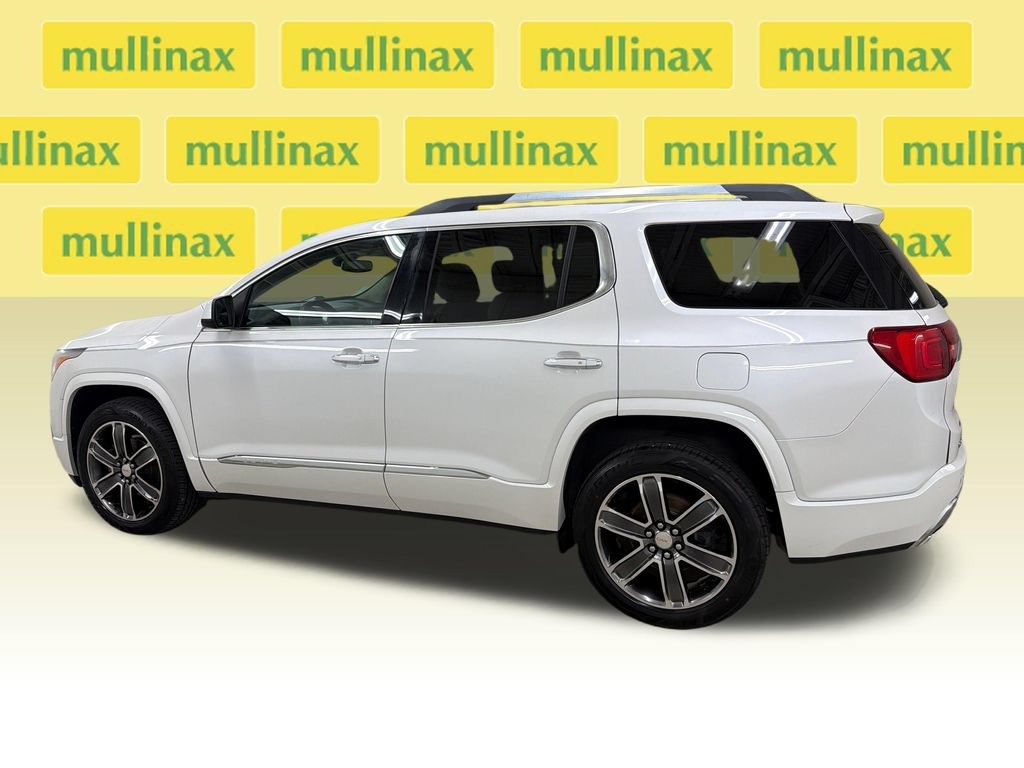 Used 2018 GMC Acadia Denali w/ Technology Package FWD image 13