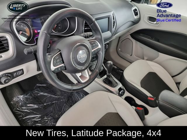Used 2020 Jeep Compass Latitude w/ Cold Weather Group AWD/4WD image 12