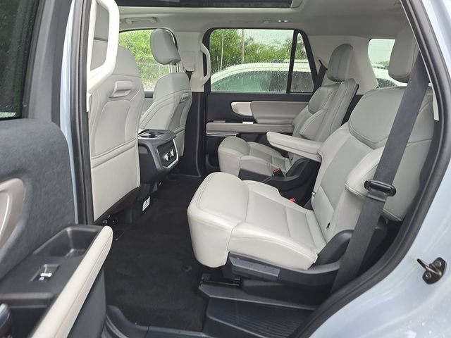 Certified 2025 Ford Expedition Active AWD/4WD image 17