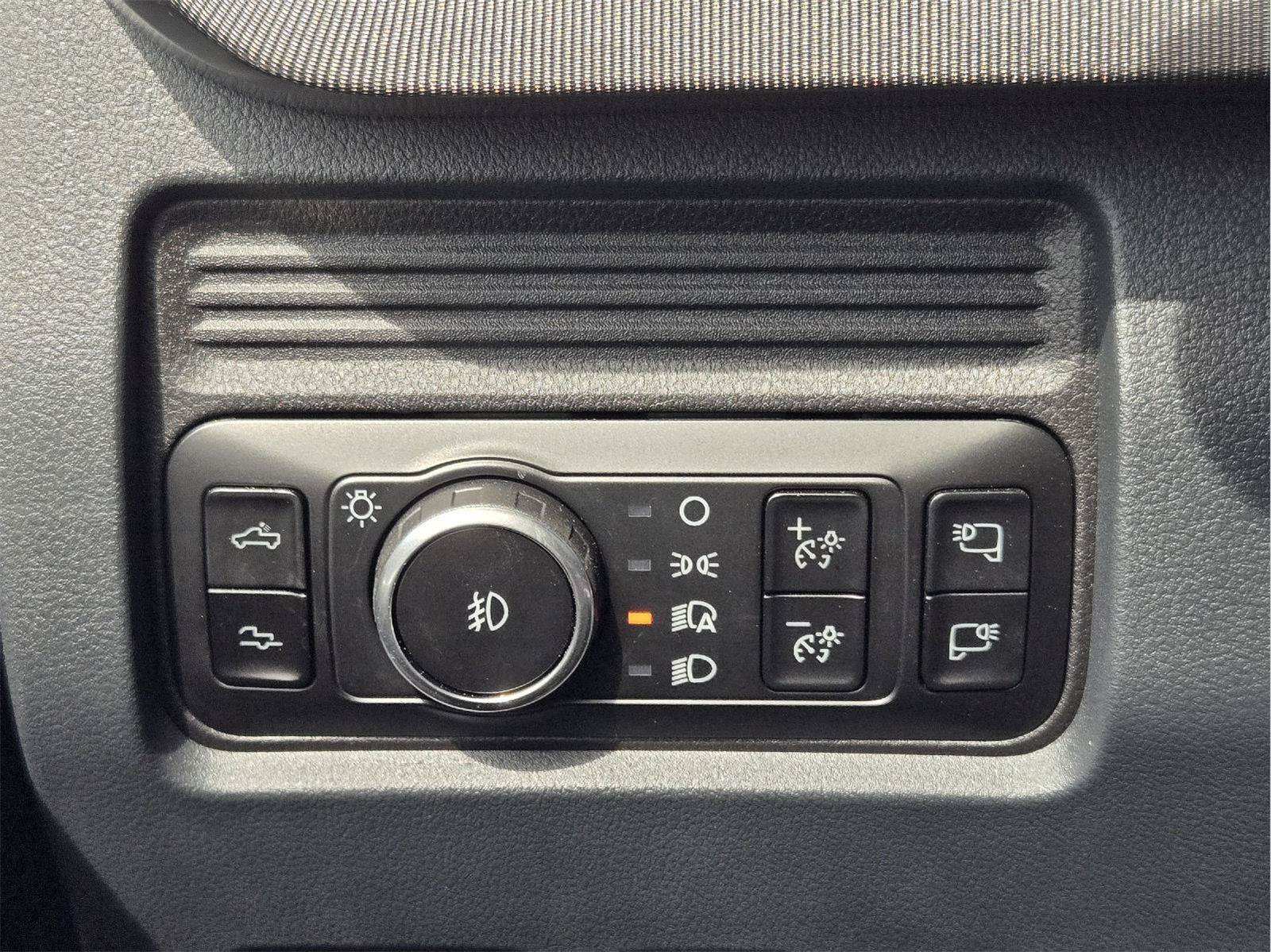 Certified 2025 Ford F250 Platinum AWD/4WD image 21