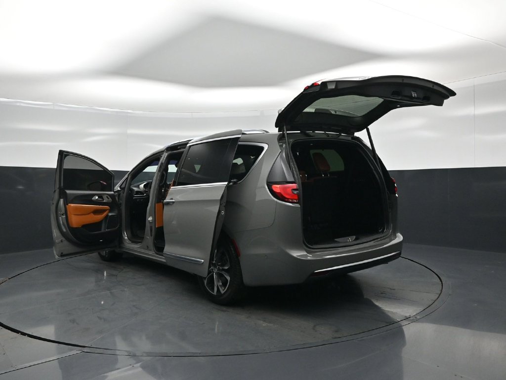 Used 2024 Chrysler Pacifica Pinnacle FWD image 26