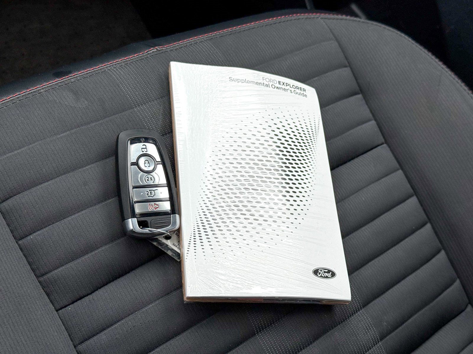 Certified 2025 Ford Explorer ST-Line w/ Premium Package image 39