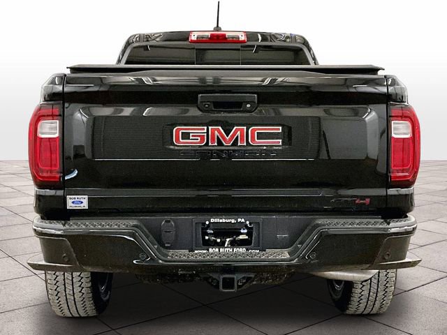 Used 2025 GMC Canyon AT4 w/ Nightfall Edition AWD/4WD image 4