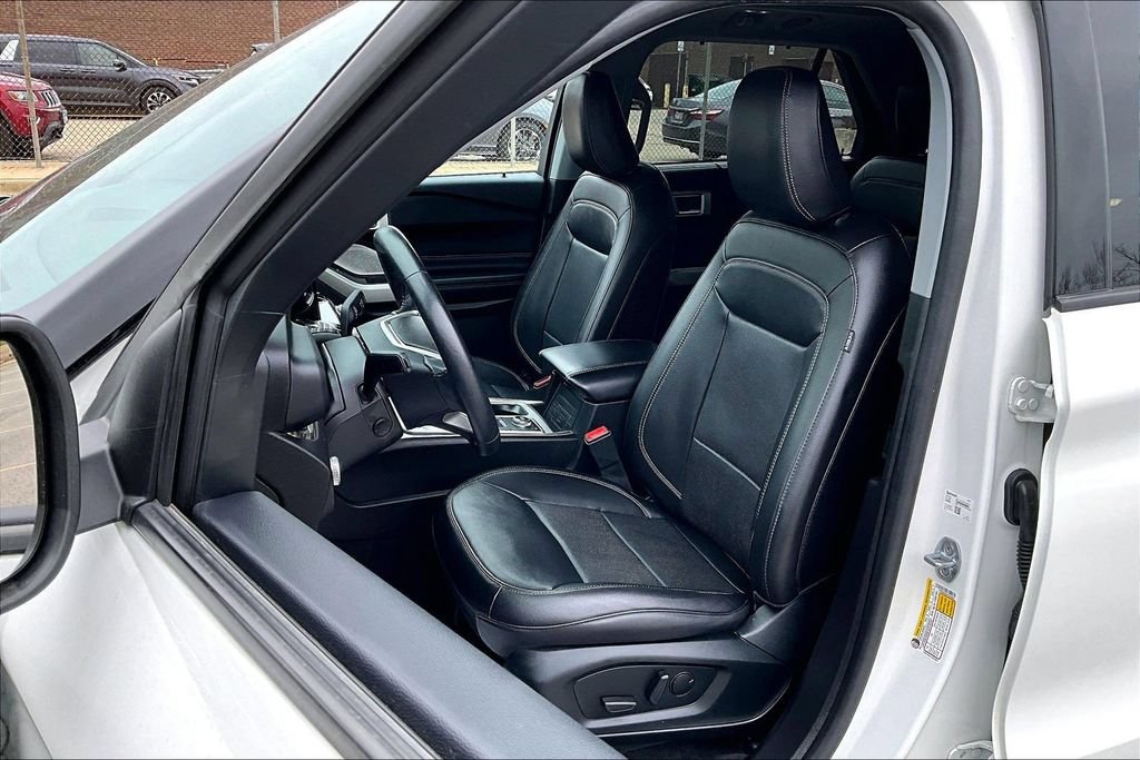 Certified 2023 Ford Explorer Limited w/ Limited Technology Package AWD/4WD image 24