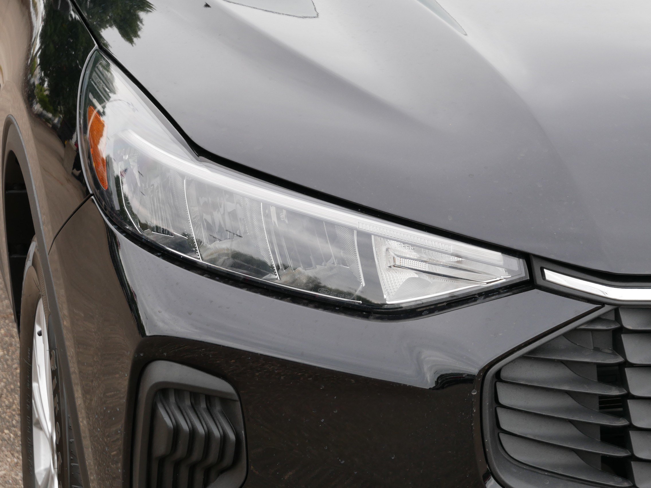 Certified 2024 Ford Escape Active AWD/4WD image 16