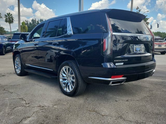 Used 2023 Cadillac Escalade Premium Luxury w/ LPO, Radiant Package AWD/4WD image 4