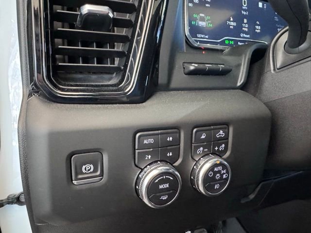 Used 2025 GMC Sierra 2500 AT4 w/ AT4 Premium Plus Package AWD/4WD image 26