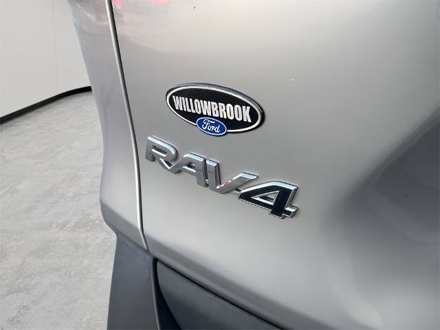Used 2021 Toyota RAV4 XLE image 8
