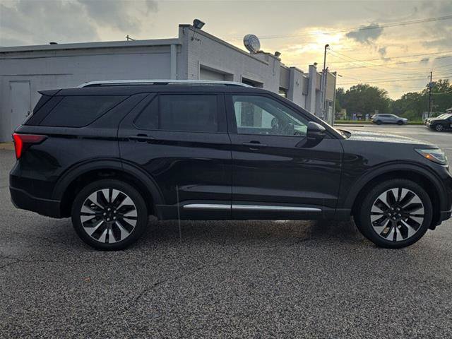 Certified 2025 Ford Explorer Platinum w/ LUX Leather Package AWD/4WD image 7