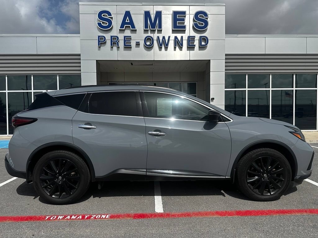 Used 2023 Nissan Murano SV w/ SV Midnight Edition Package FWD image 2
