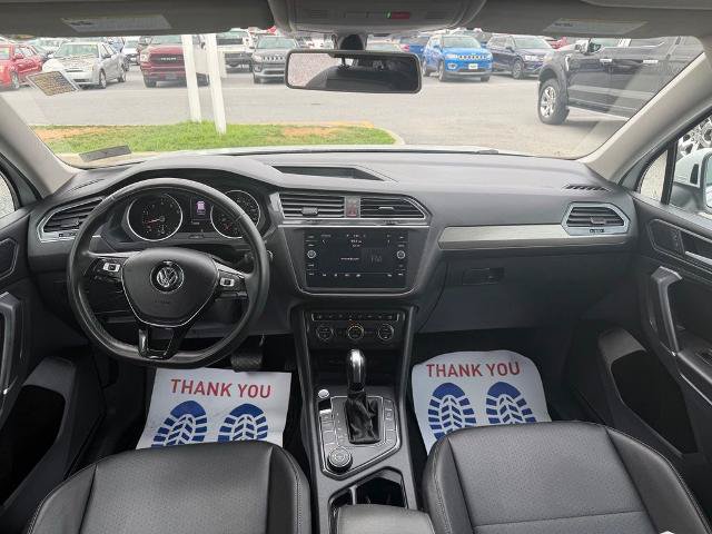 Used 2020 Volkswagen Tiguan SE w/ Panoramic Sunroof Package AWD/4WD image 14