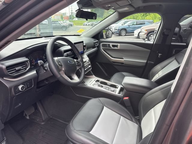 Certified 2023 Ford Explorer XLT w/ Equipment Group 202A AWD/4WD image 12