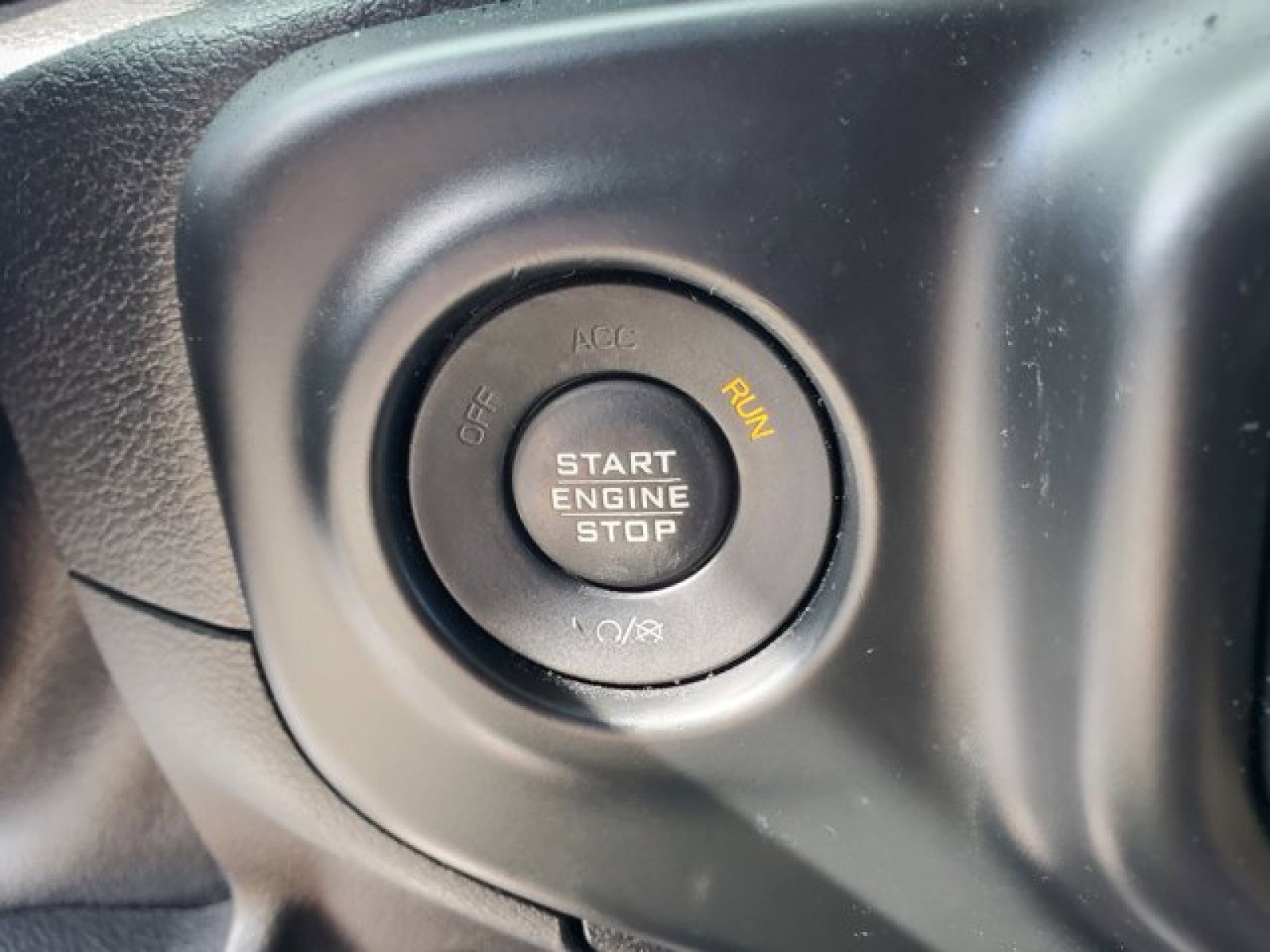 Used 2018 Jeep Wrangler Unlimited Sahara image 18