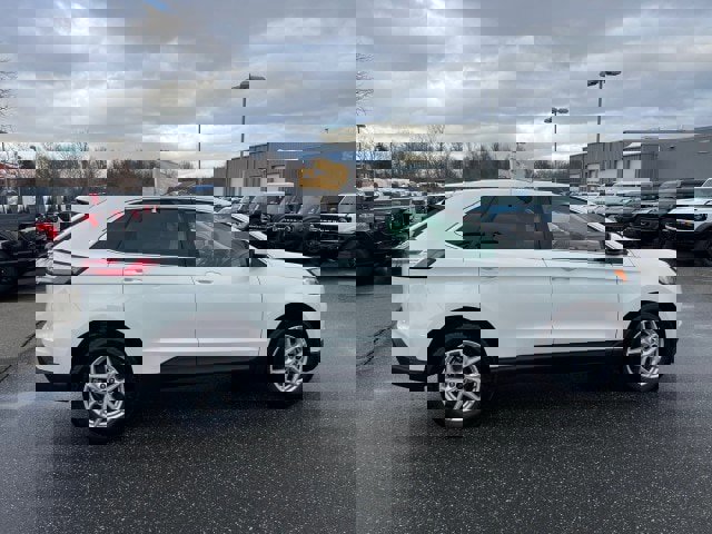 Certified 2023 Ford Edge SEL w/ Convenience Package image 4