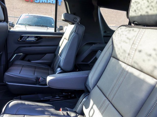 Used 2026 Chevrolet Tahoe High Country w/ Sun And Tow Package AWD/4WD image 16