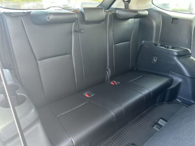 Used 2022 Toyota Highlander XLE FWD image 27