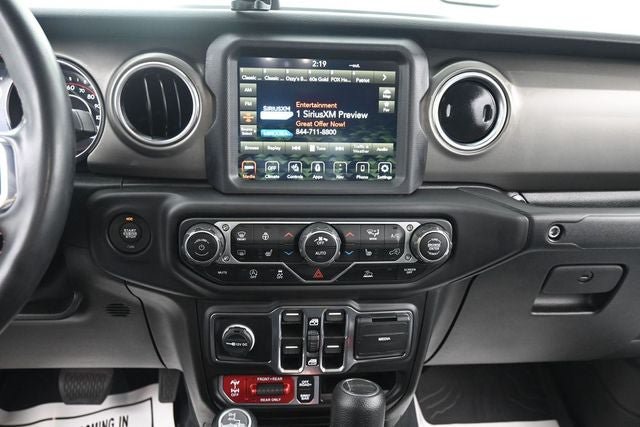 Used 2022 Jeep Gladiator Rubicon w/ LED Lighting Group AWD/4WD image 19