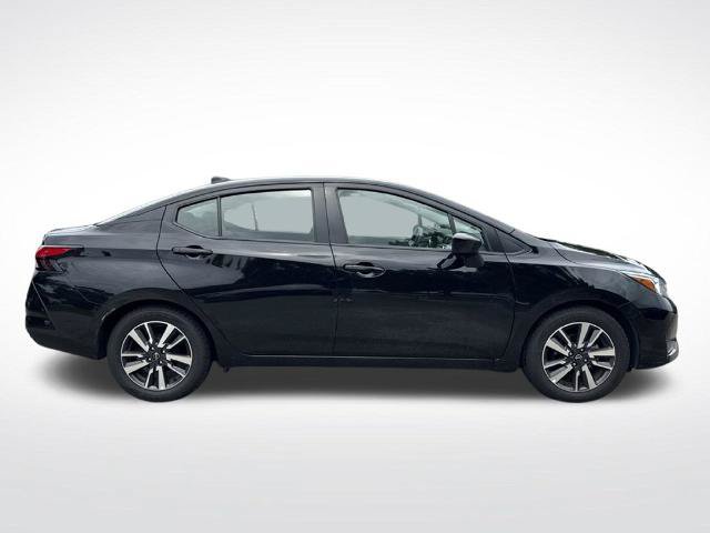 Used 2024 Nissan Versa SV FWD image 4