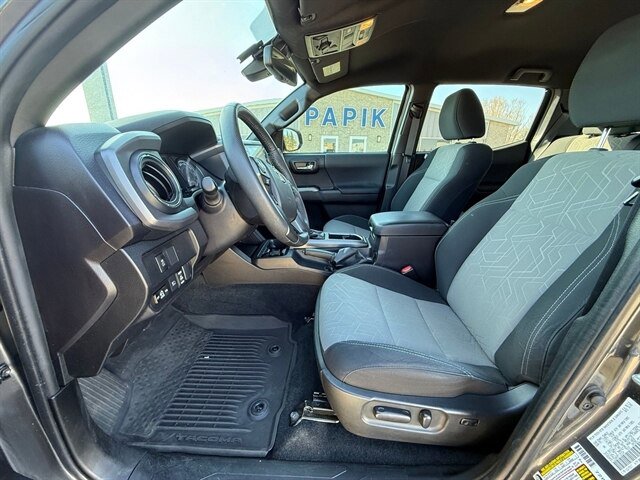 Used 2023 Toyota Tacoma TRD Off-Road w/ Technology Package AWD/4WD image 8