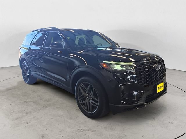 Certified 2025 Ford Explorer ST-Line w/ ST-Line Street Pack AWD/4WD image 3