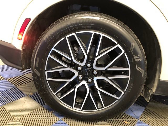 Certified 2025 Ford Mustang Mach-E Premium image 11