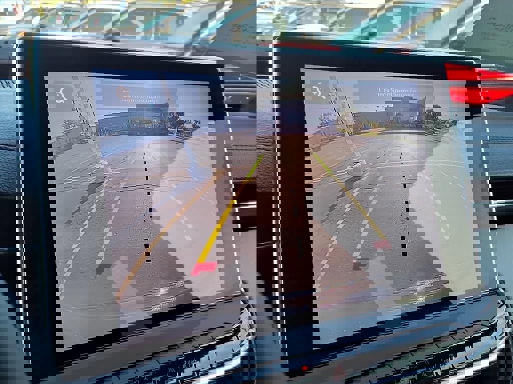 Used 2024 Jeep Compass Limited image 17