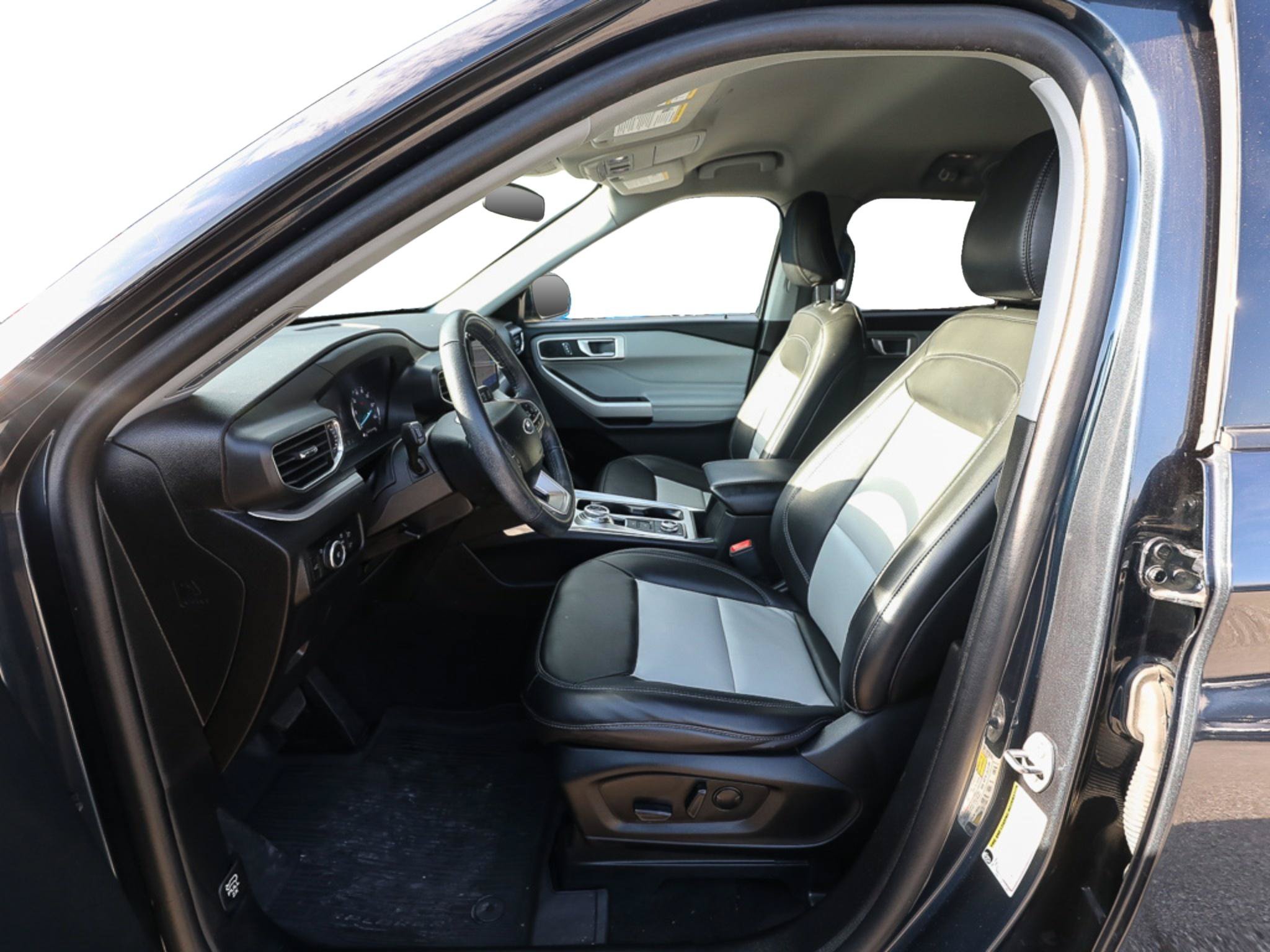 Certified 2023 Ford Explorer XLT w/ Equipment Group 202A AWD/4WD image 12