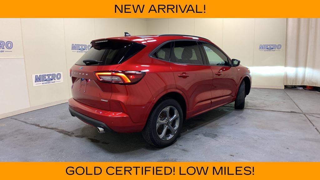 Certified 2024 Ford Escape ST-Line w/ Tech Pack #1 AWD/4WD image 3
