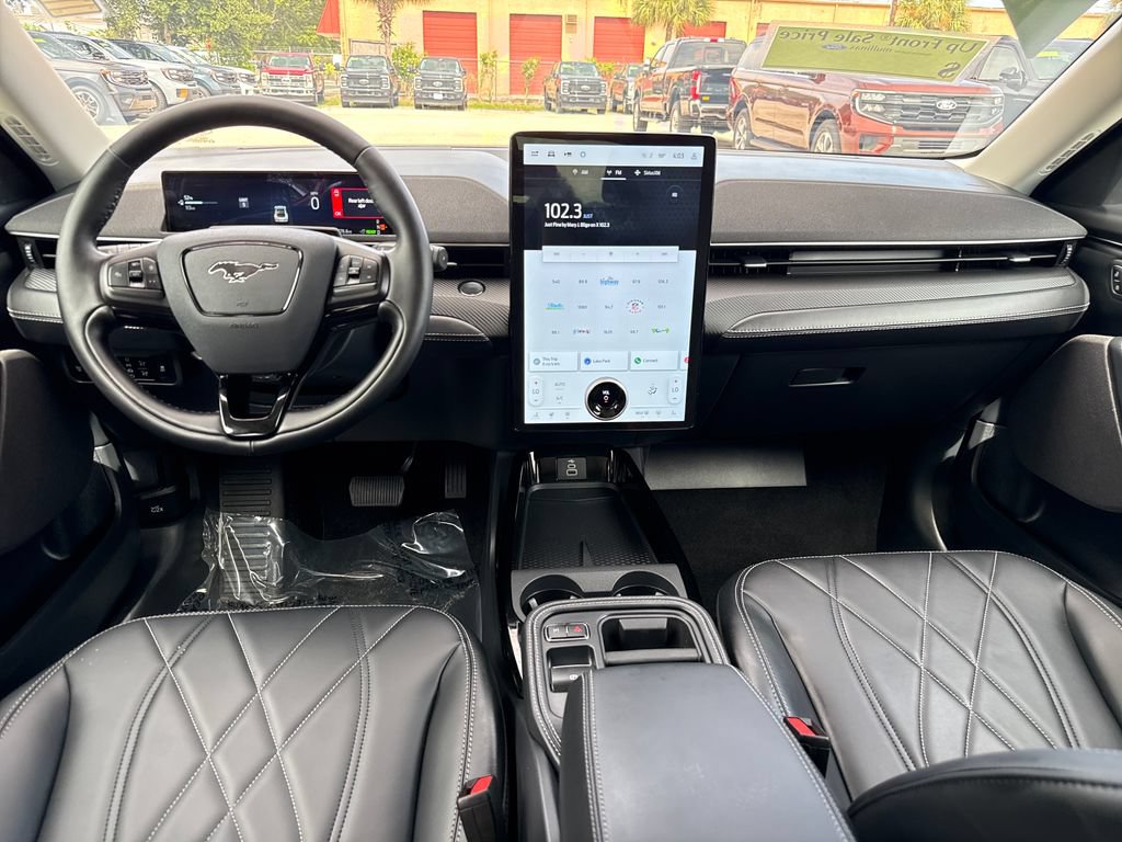 Certified 2025 Ford Mustang Mach-E Select w/ Comfort Package Lite AWD/4WD image 6