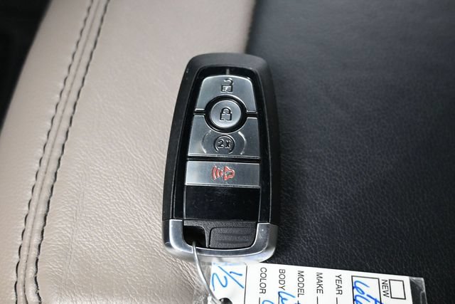 Certified 2023 Ford Bronco Wildtrak AWD/4WD image 27