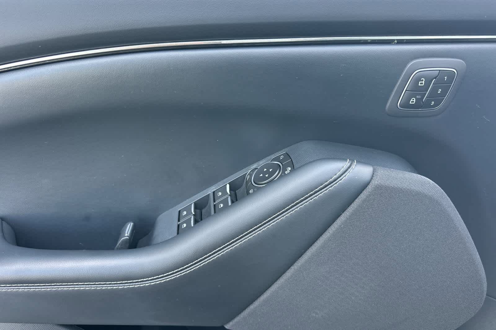 Certified 2021 Ford Mustang Mach-E Select w/ Comfort/Appearance Package image 13