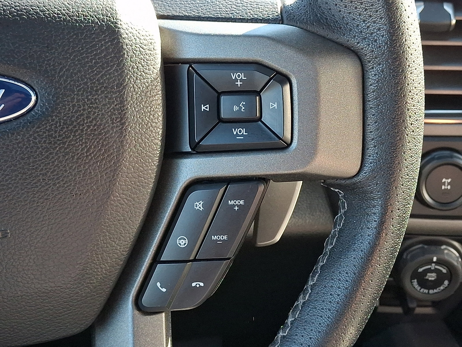 Certified 2020 Ford F150 Raptor w/ Equipment Group 802A Luxury image 25