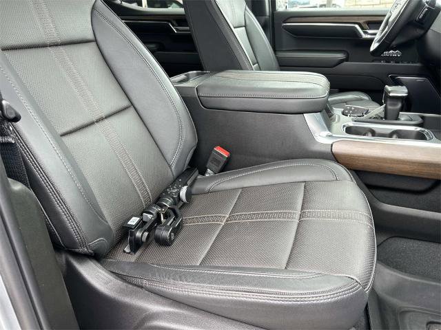 Used 2024 Chevrolet Silverado 1500 High Country w/ Technology Package image 20