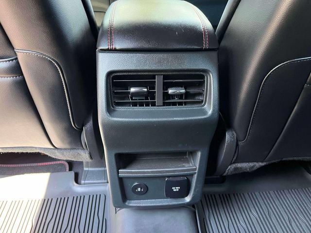 Certified 2024 Ford Edge ST-Line AWD/4WD image 16