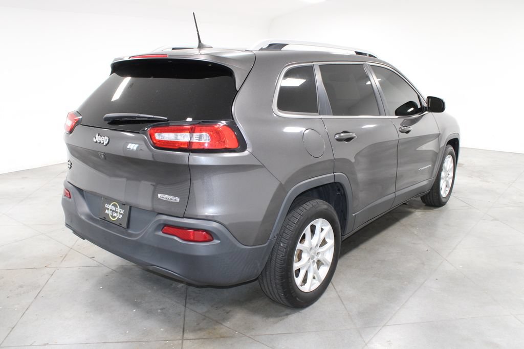 Used 2018 Jeep Cherokee Latitude Plus FWD image 10