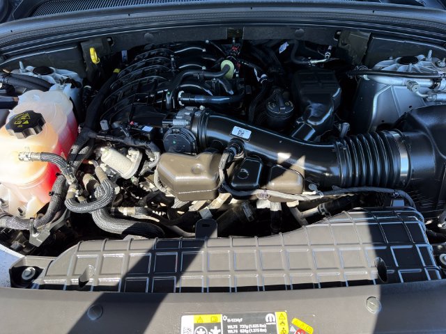 Used 2022 Jeep Grand Cherokee L Laredo w/ Luxury Tech Group I AWD/4WD image 38
