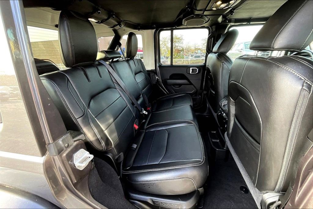 Used 2021 Jeep Wrangler Unlimited Sahara w/ Cold Weather Group AWD/4WD image 25