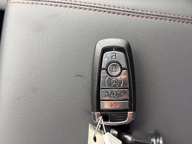 Certified 2025 Ford Explorer Active w/ Active Comfort Package AWD/4WD image 15