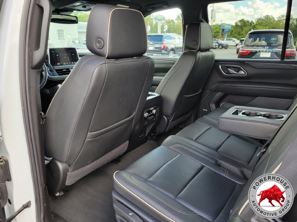 Used 2024 GMC Yukon SLT AWD/4WD image 16