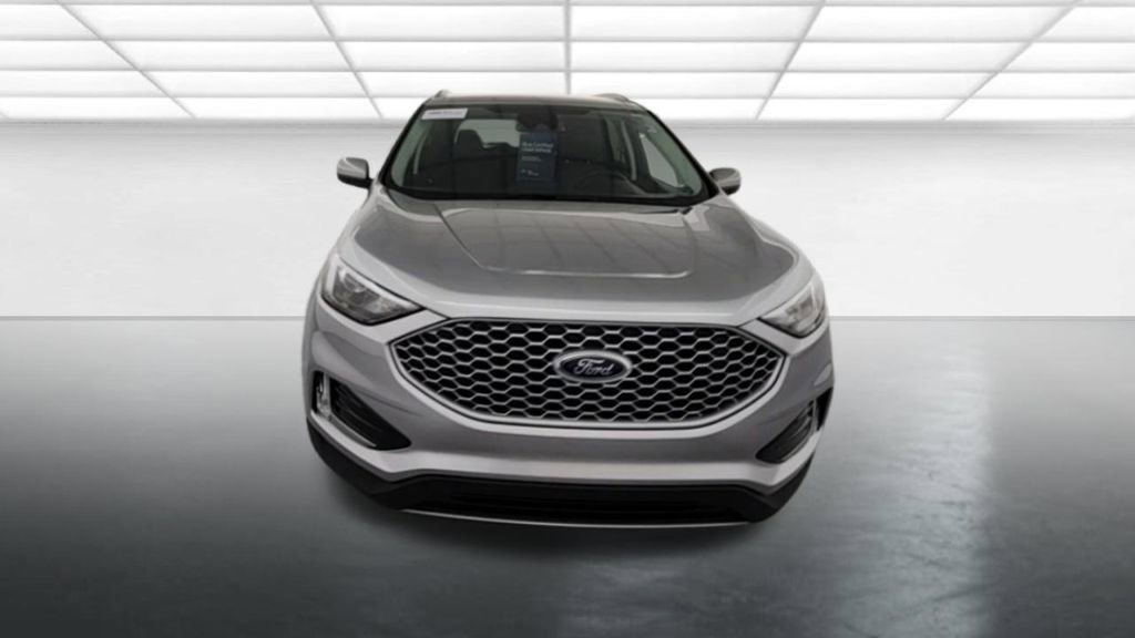 Certified 2024 Ford Edge SEL w/ Convenience Package AWD/4WD image 2