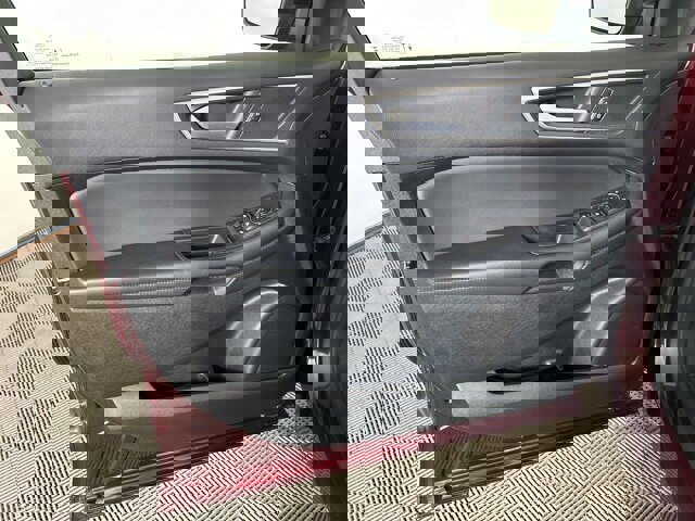 Certified 2024 Ford Edge SEL w/ Convenience Package image 9