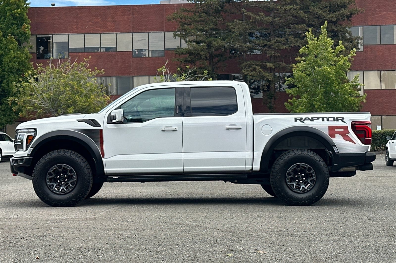 Certified 2024 Ford F150 Raptor w/ Equipment Group 803A Raptor R AWD/4WD image 7