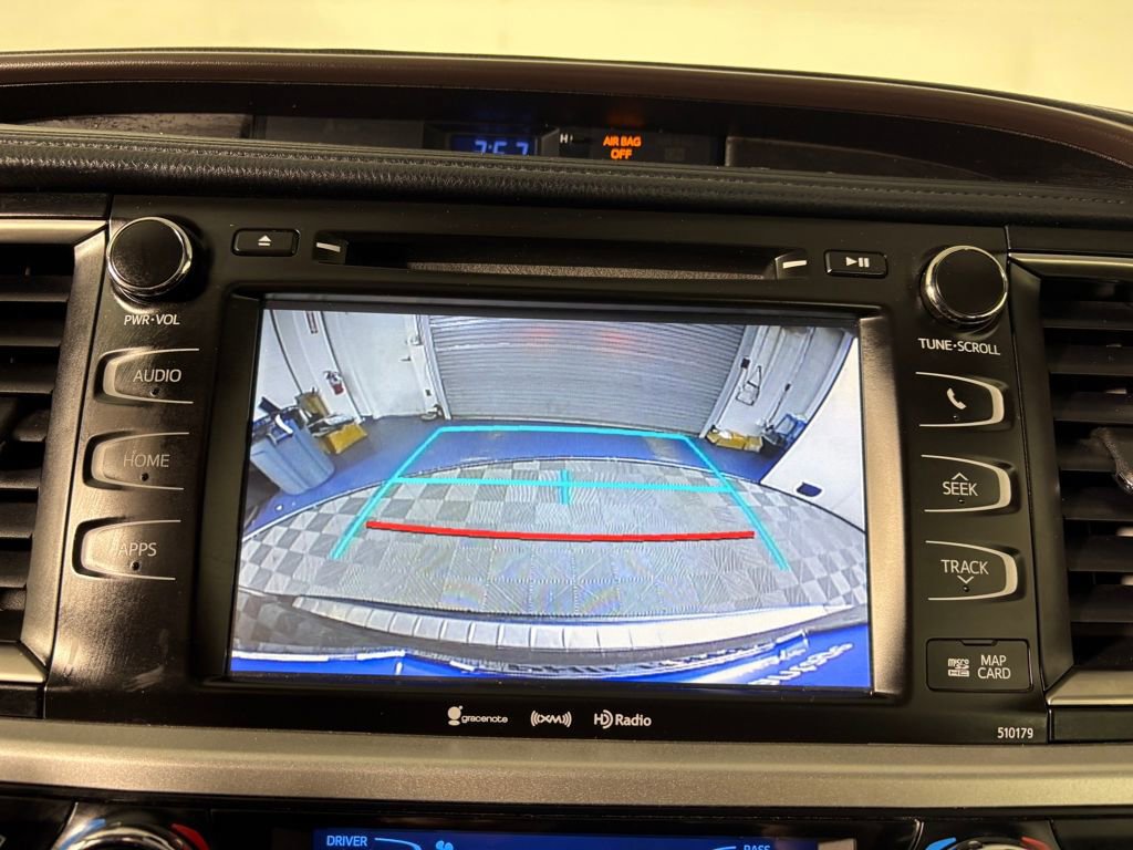 Used 2017 Toyota Highlander XLE image 19